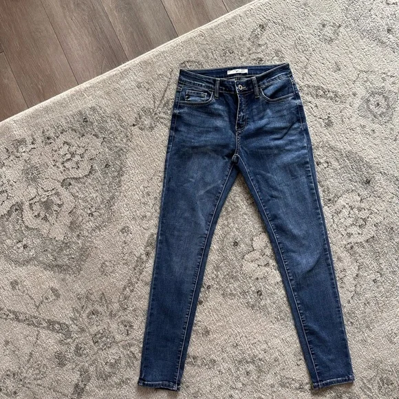 KanCan Jeans - Mid Rise • Size 27 • Medium Wash - Picture 3 of 5